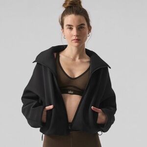 Alo yoga technical form jacket size small